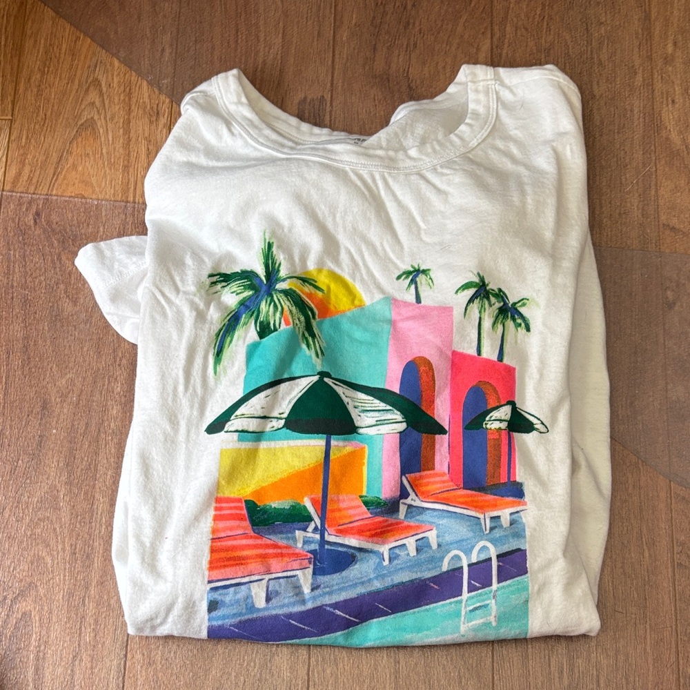 Old Navy White Tee with Colorful Tropical Print Oversized Shirt Plus Size 2X Wom